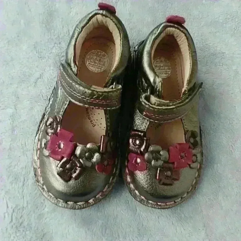 Stride rite medallion collection shoes sz 5.5 - Picture 1 of 8